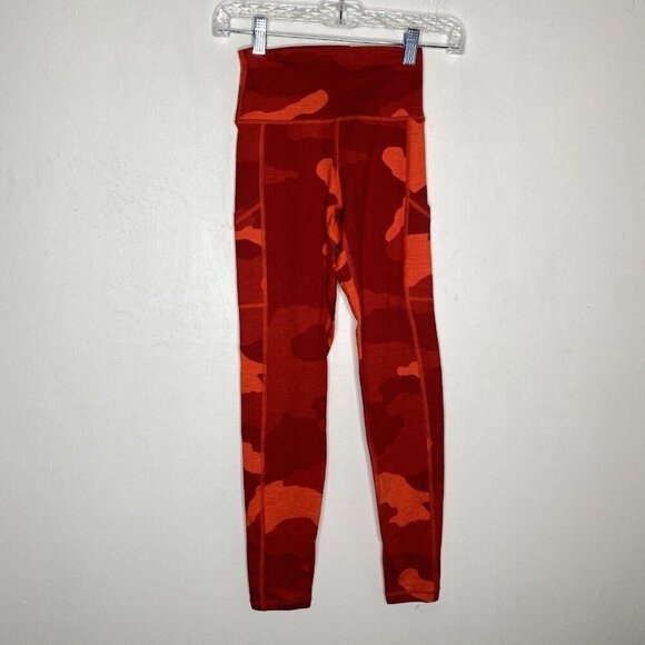 Aerie Offline The Hugger Red Camo Print Athletic Leggings Size XS - Picture 1 of 11